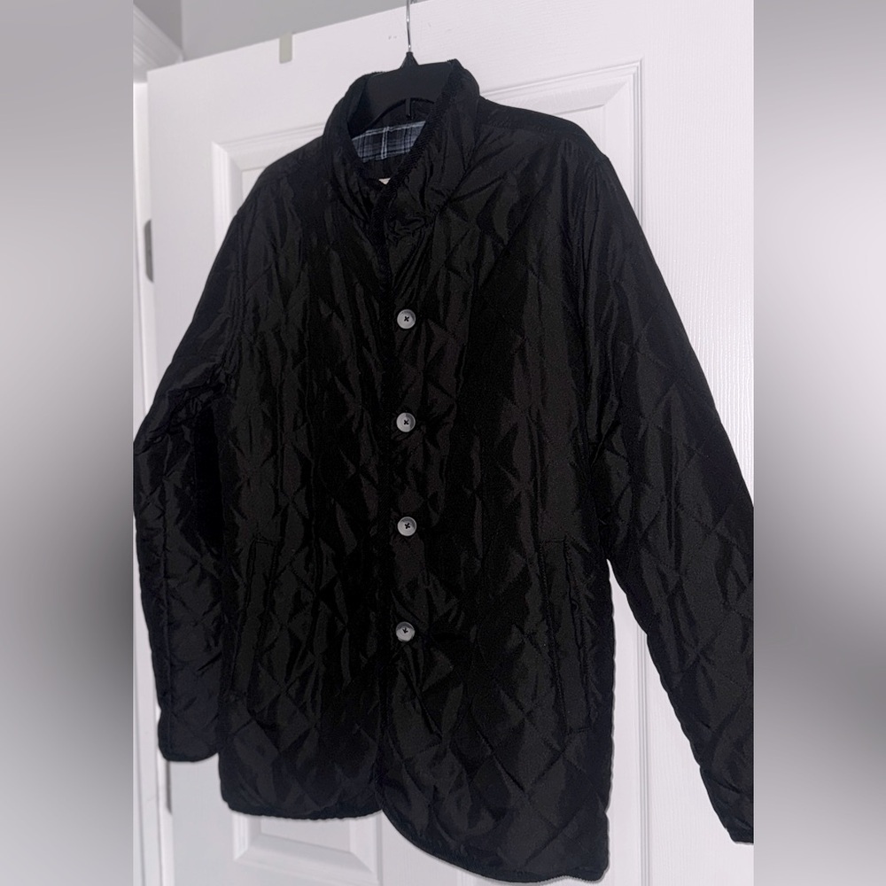 Weatherproof Vintage Size M Men’s Black Cloth Jacket with Plaid Blue Lining.